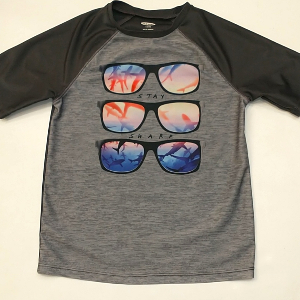 EUC OLD NAVY BOYS SZ S(6-7) SWIM SHIRT RASH GUARD